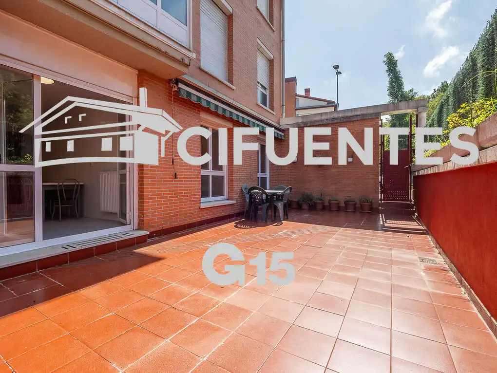 Flat with lift for sale in Txomin Agirre Pasealekua, imagen 2