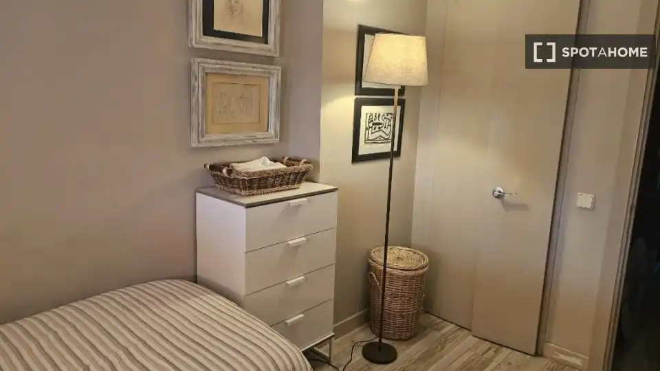 Schlafzimmer von Wohnung zur untervermieten in Chamartín