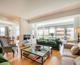 Living room of Flat for sale in  Madrid Capital  with Air Conditioner and Heating