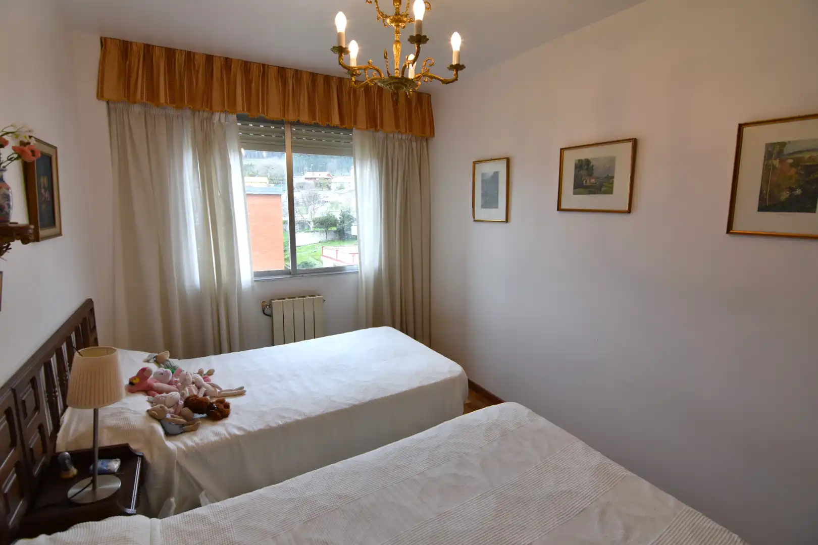 Habitación de Piso en venta en Pontedeume con Calefacción, Parquet y Terraza
