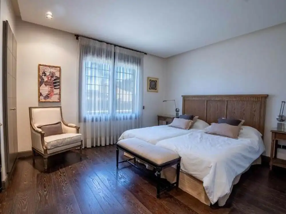 Habitación de Casa o chalet de alquiler en Estepona con Aire acondicionado, Jardín privado y Terraza