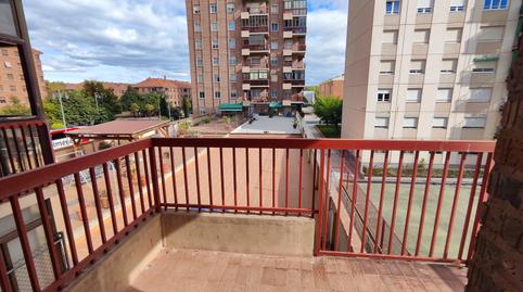 Photo 3 of Flat for sale in Logroño - Avenida Solidaridad, Residencia, La Rioja