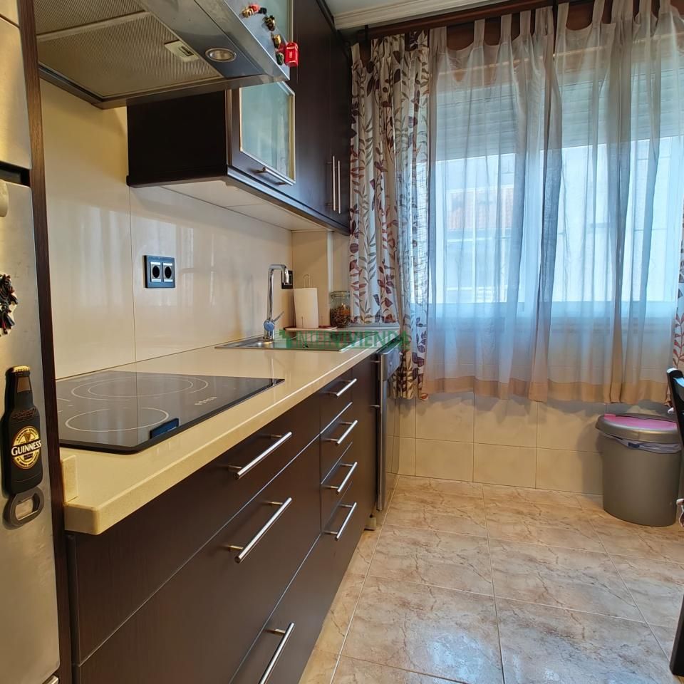 Kitchen of Single-family semi-detached for sale in Vigo   with Heating, Terrace and Storage room