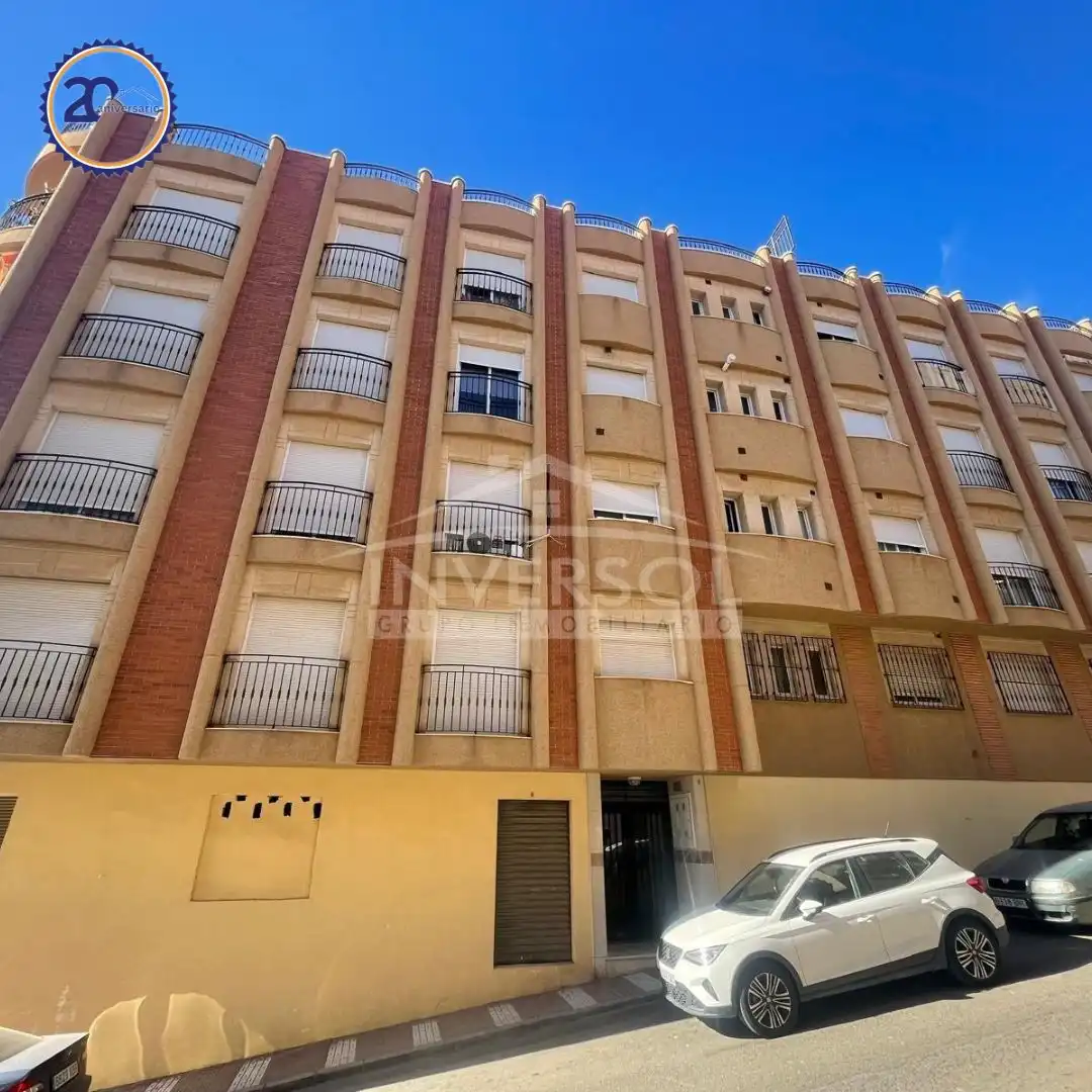 Flat with terrace for sale in Calle Mar Tirreno 1