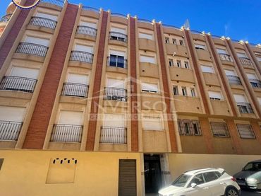 Appartamento con balcone in vendita a Calle Mar Tirreno 1