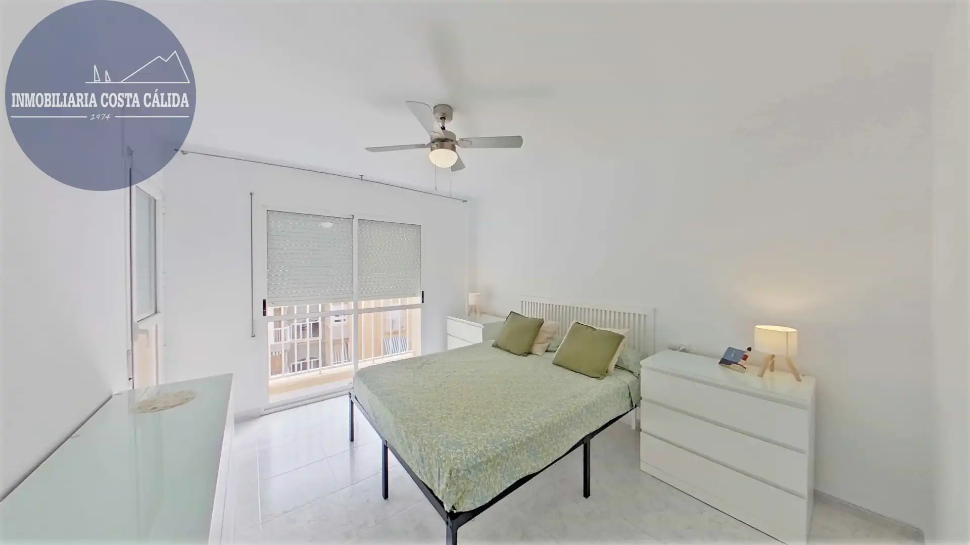 Habitación de Piso en venta en Águilas con Amueblado, Horno y Microondas