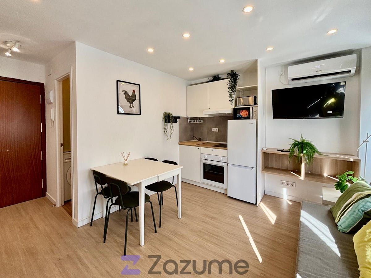 Flat to rent in C. Hoyo, Manantiales - Estación de Autobuses