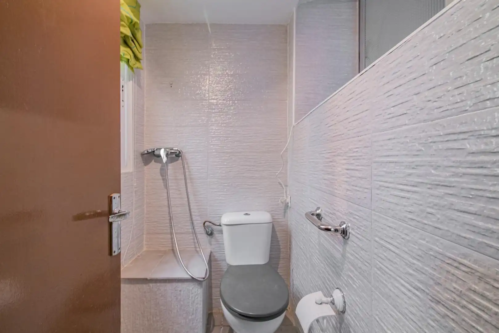Baño de Casa adosada en venta en Pinos Puente con Terraza, Trastero y Balcón