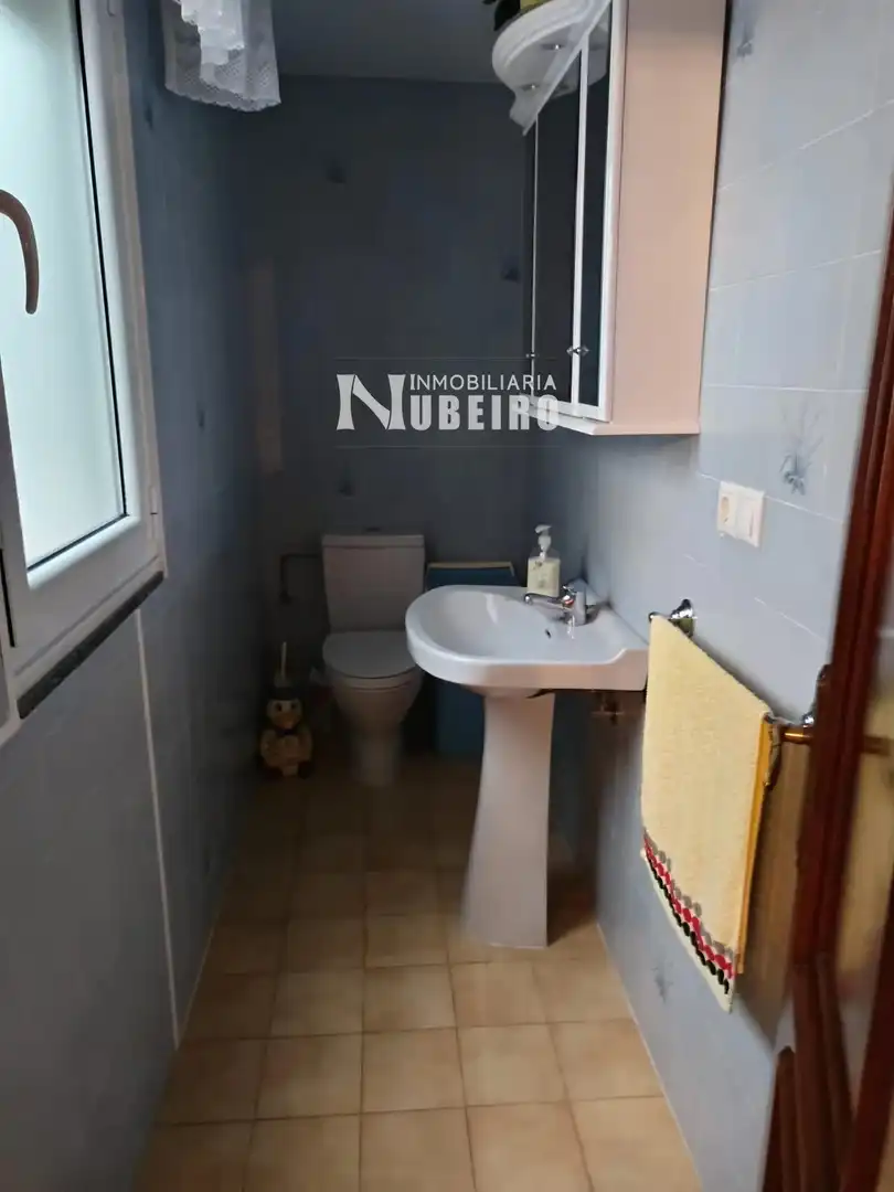 Bany de Casa o xalet en venda en Lugo amb Calefacció, Terrassa i Moblat
