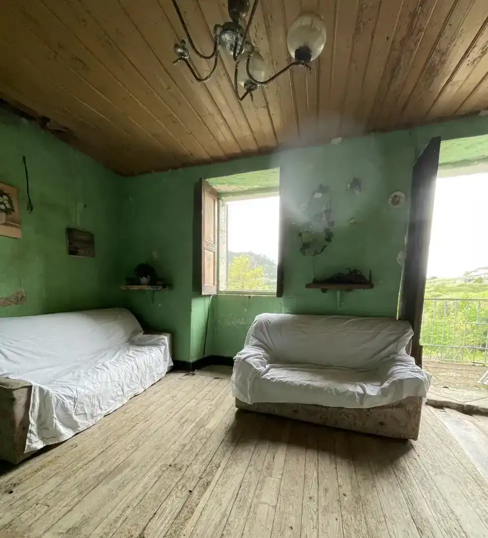 Sala d'estar de Casa o xalet en venda en A Arnoia amb Balcó