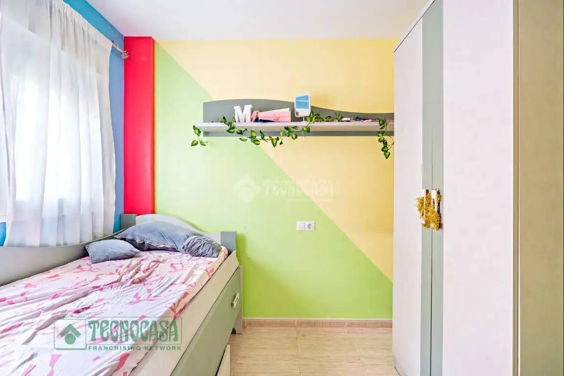 Schlafzimmer von Wohnung zum Verkauf in Vícar mit Heizung