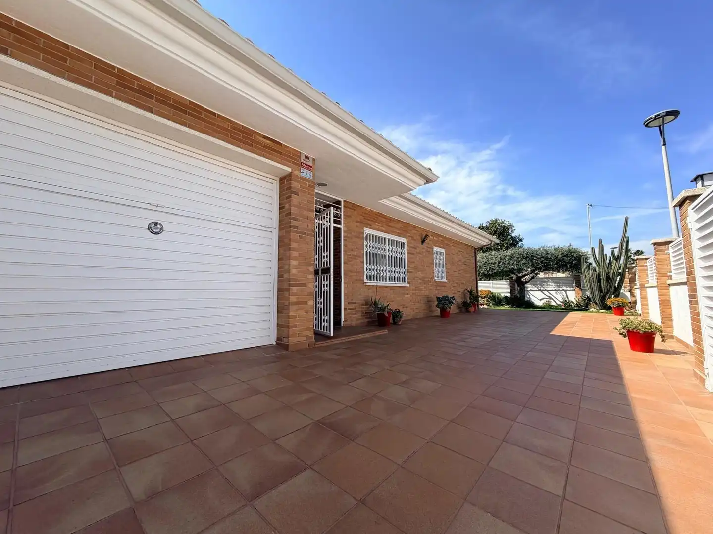 Vista exterior de Casa o chalet en venta en El Vendrell con Calefacción, Jardín privado y Piscina