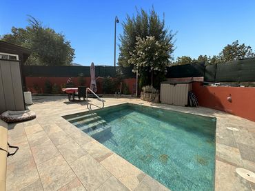Casa aparellada amb piscina en venda a Los Lagos