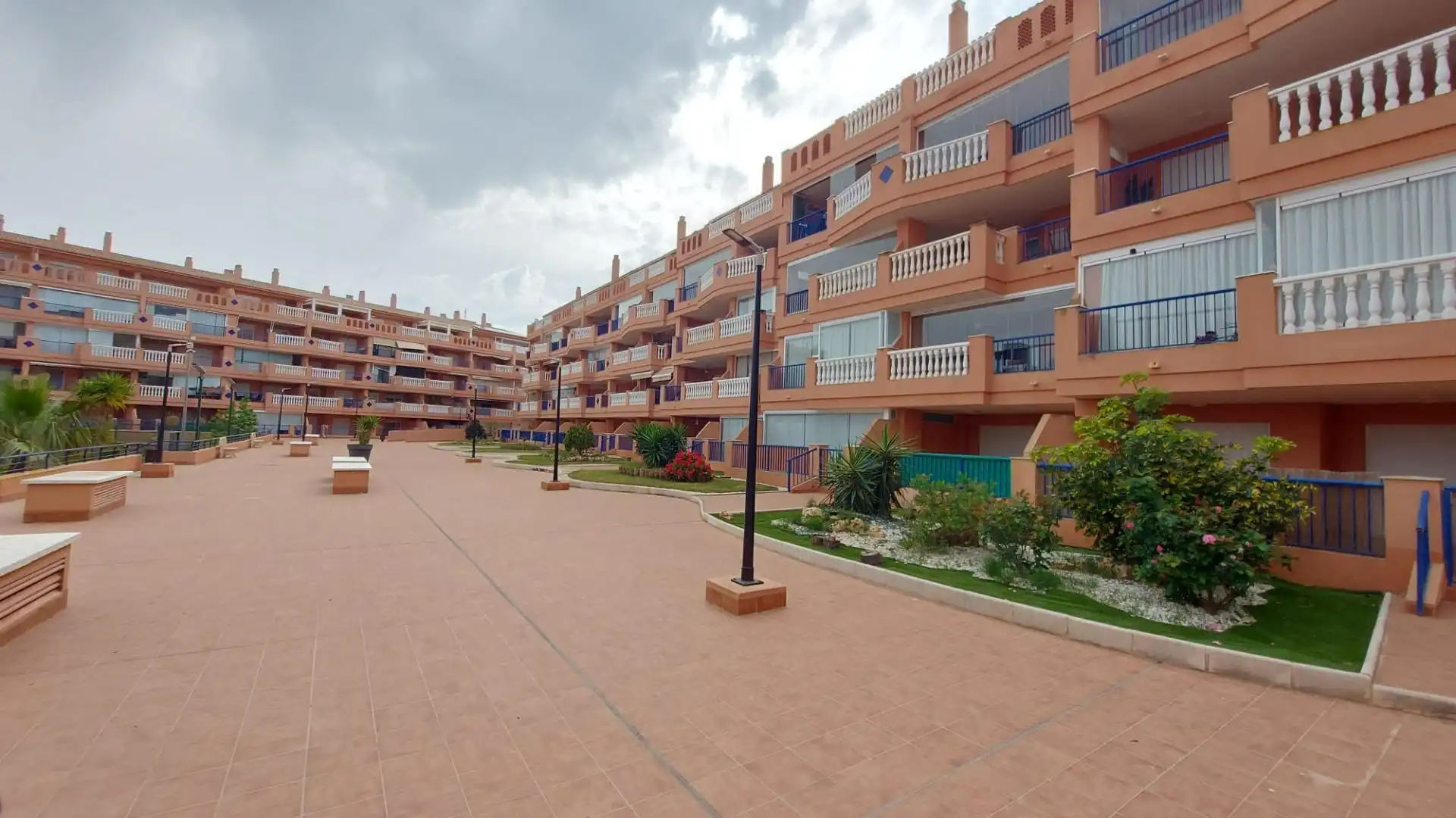 Vista exterior de Piso de alquiler en El Ejido con Aire acondicionado, Amueblado y Piscina comunitaria