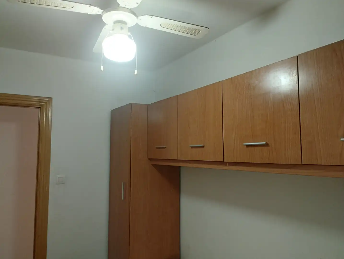 Bedroom of Flat for sale in Zaragoza  with Heating, Parquet flooring and Furnished