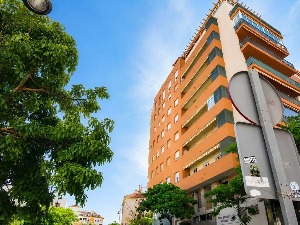 Exterior view of Flat for sale in Fuengirola  with Air Conditioner, Terrace and Swimming Pool