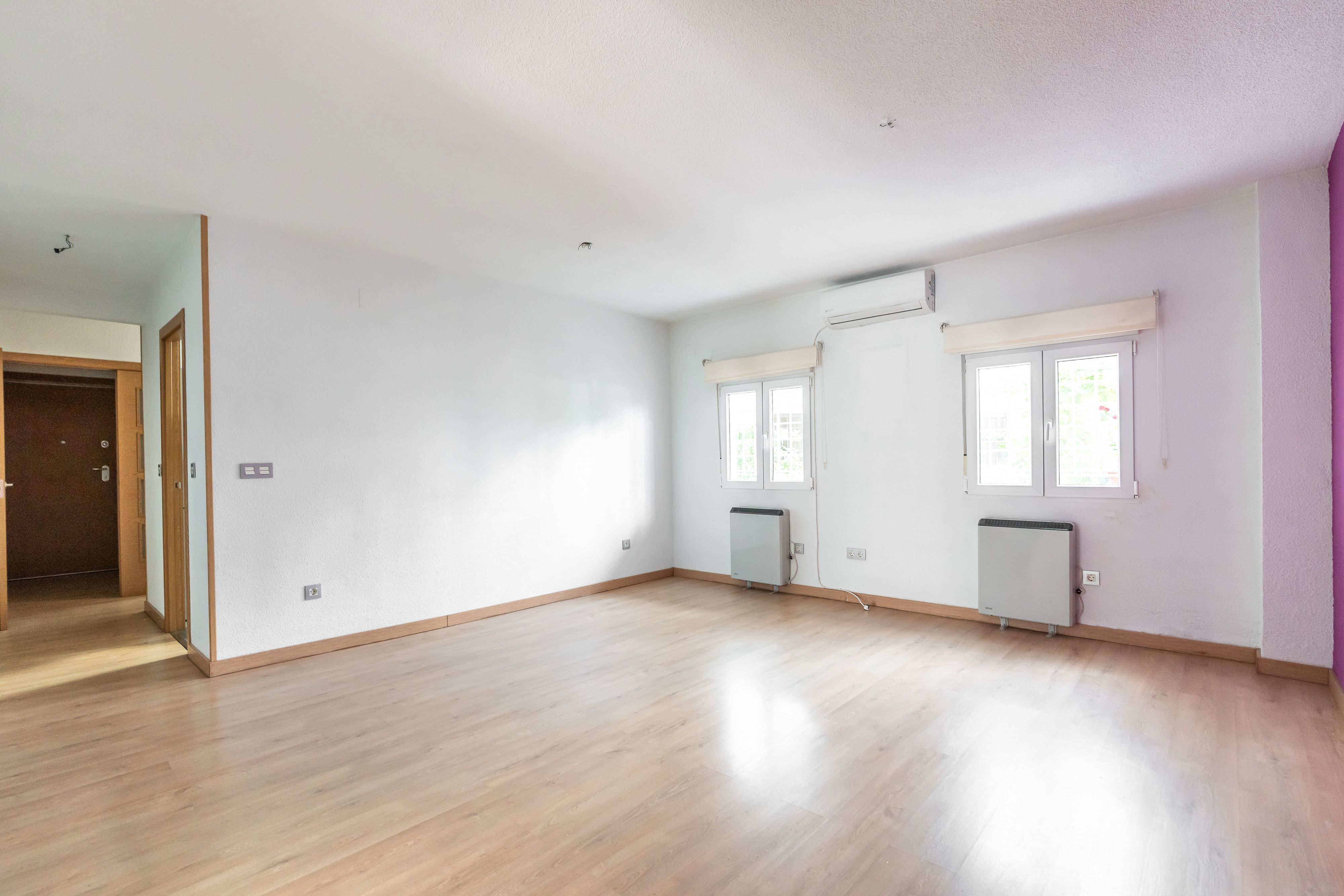 Sala d'estar de Pis en venda en  Madrid Capital amb Calefacció i Terrassa