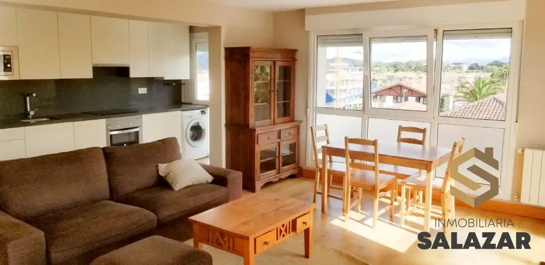 Wohnzimmer von Wohnung zur Miete in Urduliz mit Heizung und Möbliert