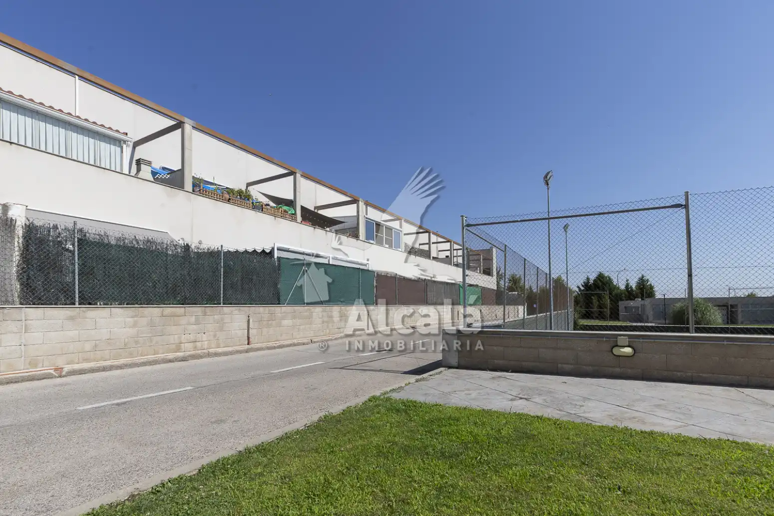 Exterior view of Flat for sale in Loeches  with Air Conditioner, Heating and Private garden