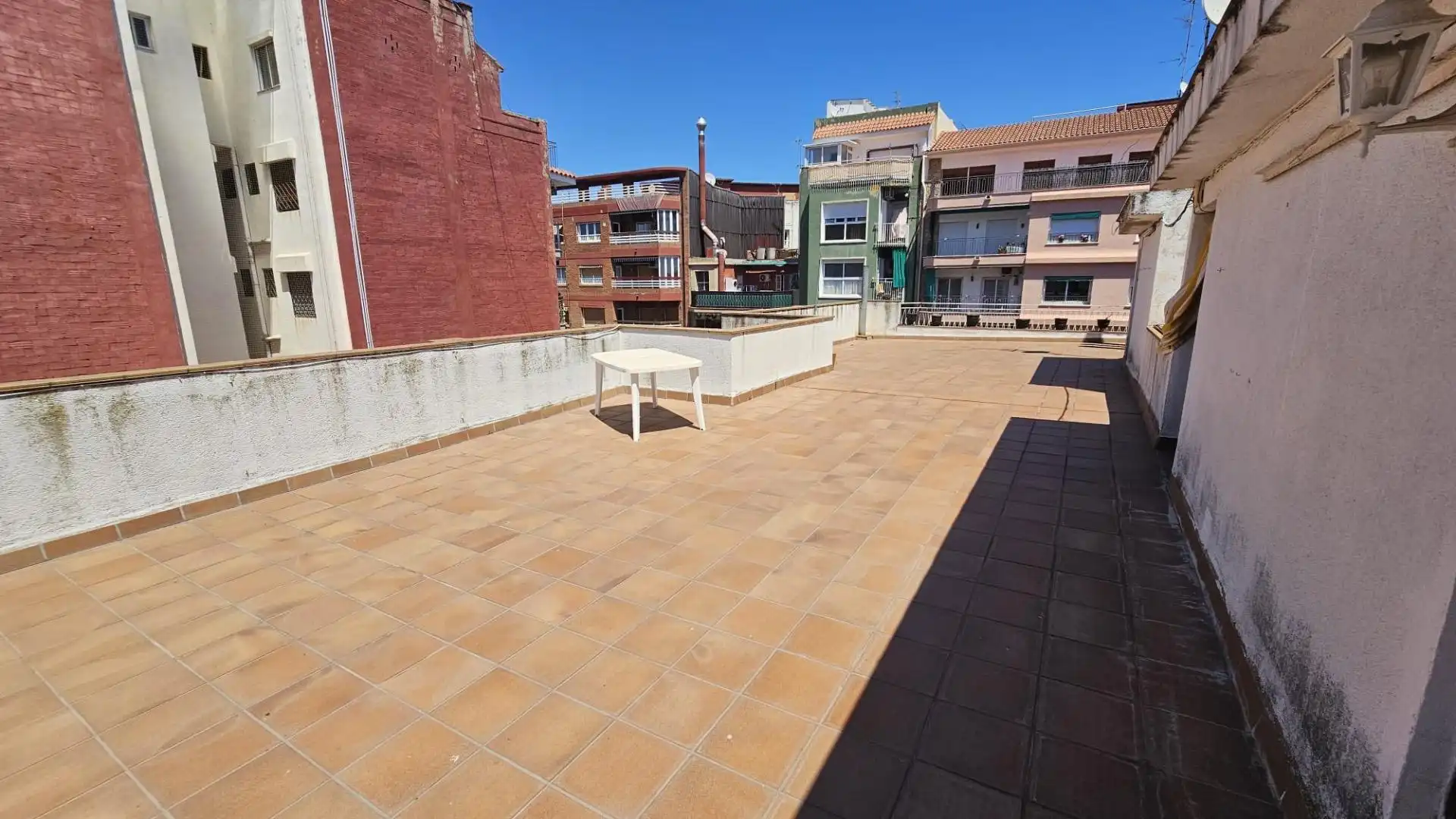 Terraza de Piso en venta en Pineda de Mar con Calefacción, Terraza y Balcón
