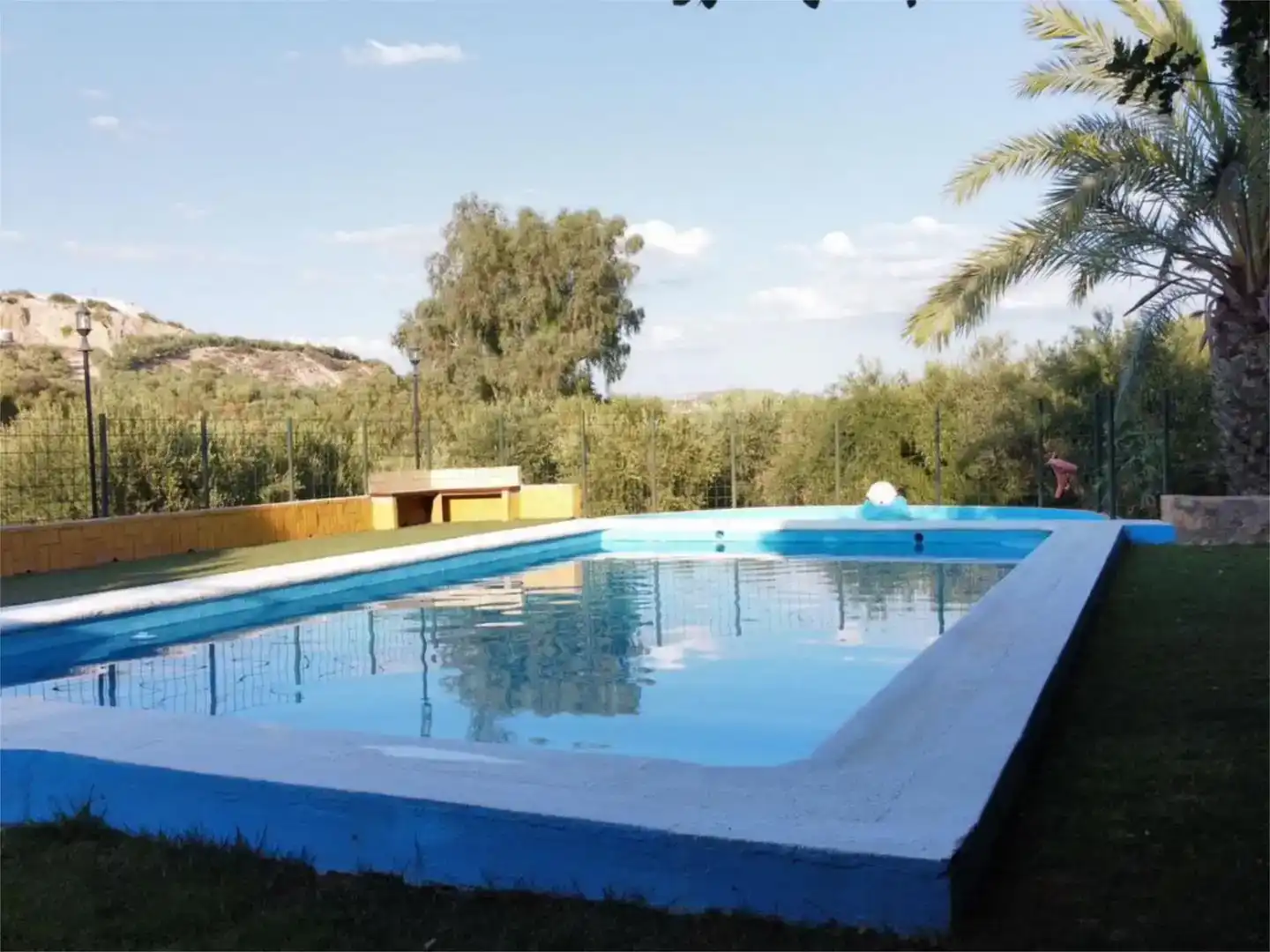 Piscina de Finca rústica en venda en Morón de la Frontera