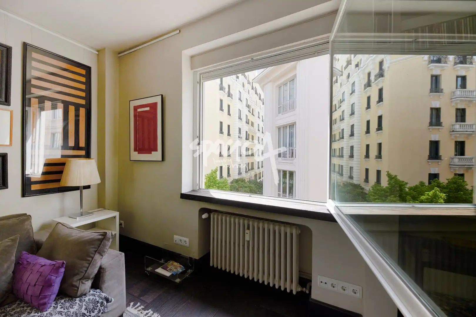 Schlafzimmer von Wohnung zum Verkauf in Madrid mit Klimaanlage und Heizung