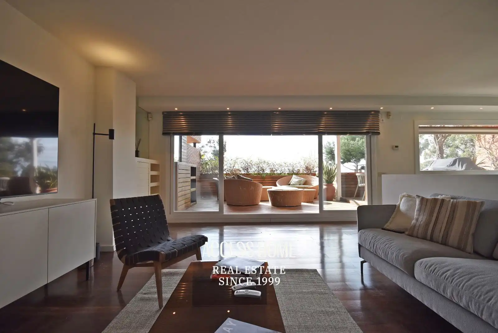 Sala d'estar de Dúplex de lloguer en Sant Vicenç de Montalt amb Aire condicionat, Calefacció i Jardí privat