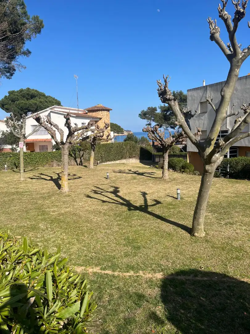 Jardín de Dúplex en venta en Palamós con Amueblado, Horno y Microondas