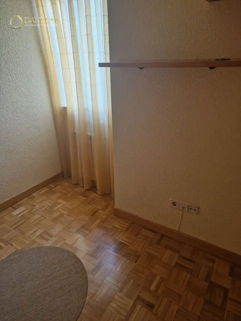 Bedroom of Flat for sale in Madrid  with Air Conditioner, Heating and Terrace