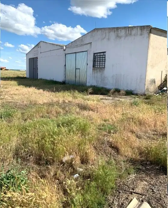 Nave industrial en venta en Valdestillas