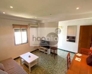 Living room of Flat to rent in  Sevilla Capital  with Air Conditioner, Terrace and Furnished