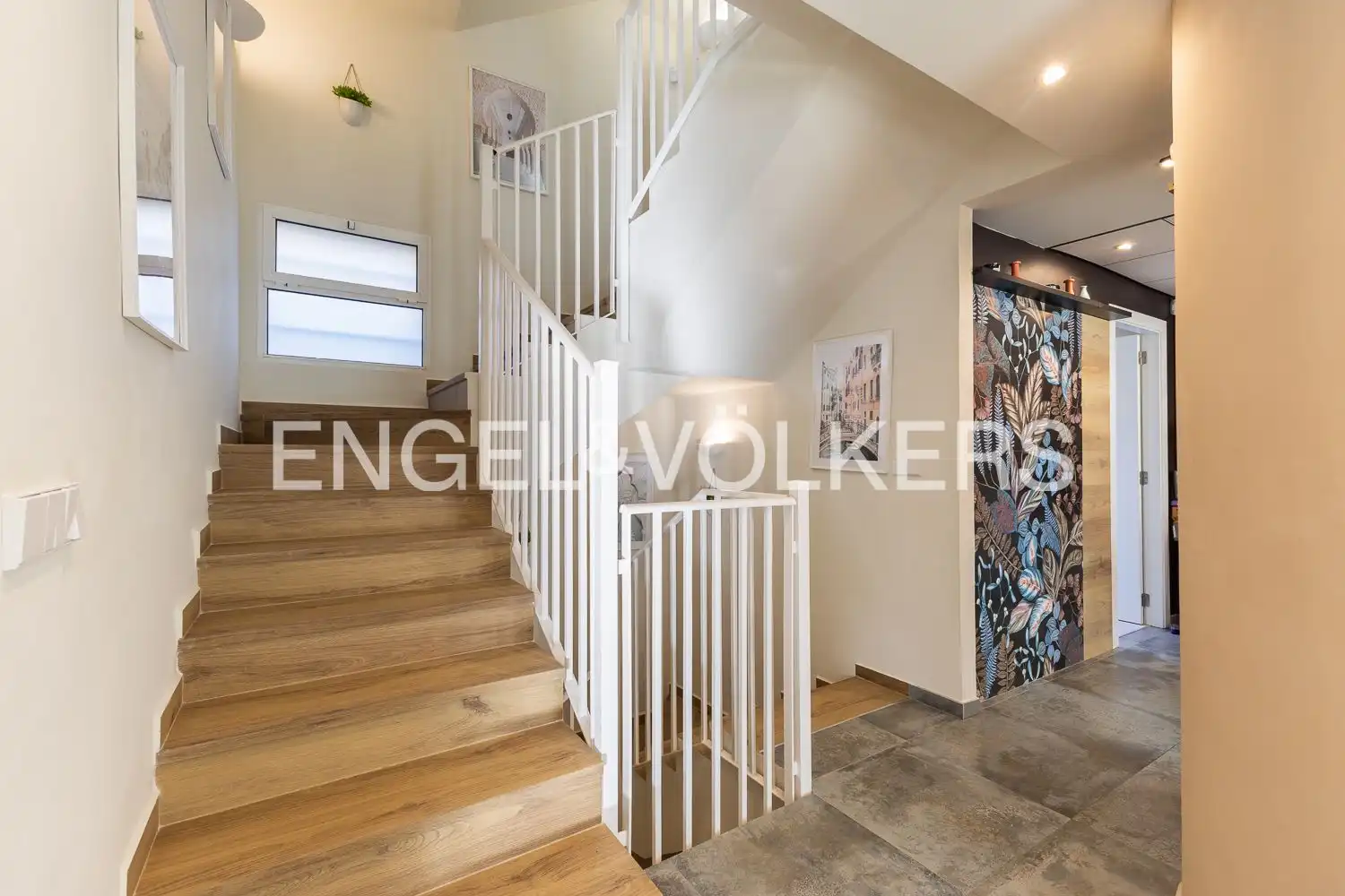 Houses for sale in Chiva  with Air Conditioner, Heating and Private garden