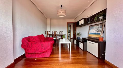 Foto 3 de Piso en venta en La Pereda, Santander