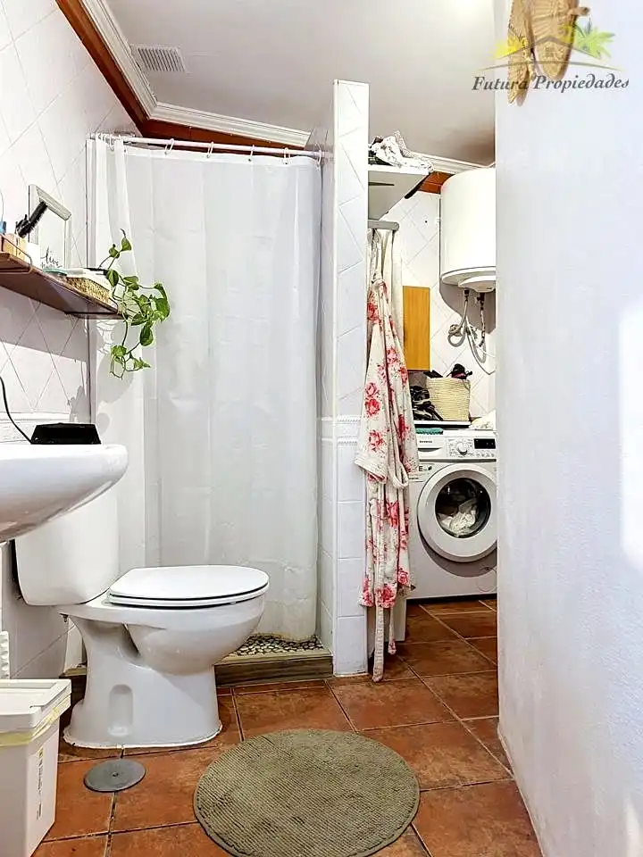 Badezimmer von Erdgeschoss zum Verkauf in Haría mit Terrasse