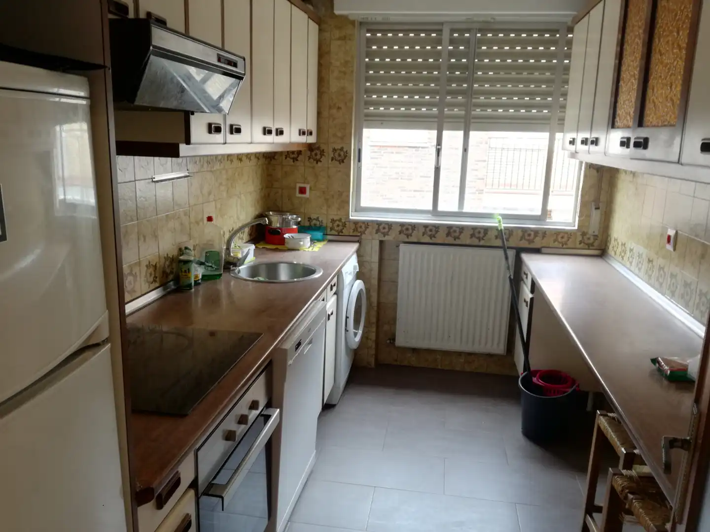 Cuina de Pis en venda en Salamanca amb Calefacció, Parquet i Forn