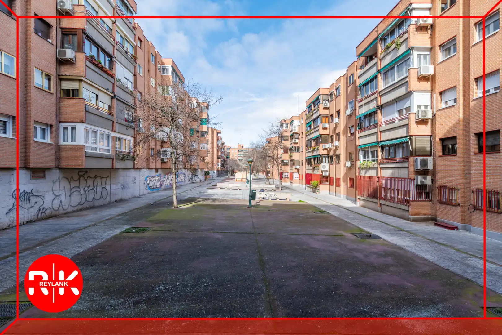 Vista exterior de Piso en venta en San Fernando de Henares con Calefacción, Parquet y Trastero