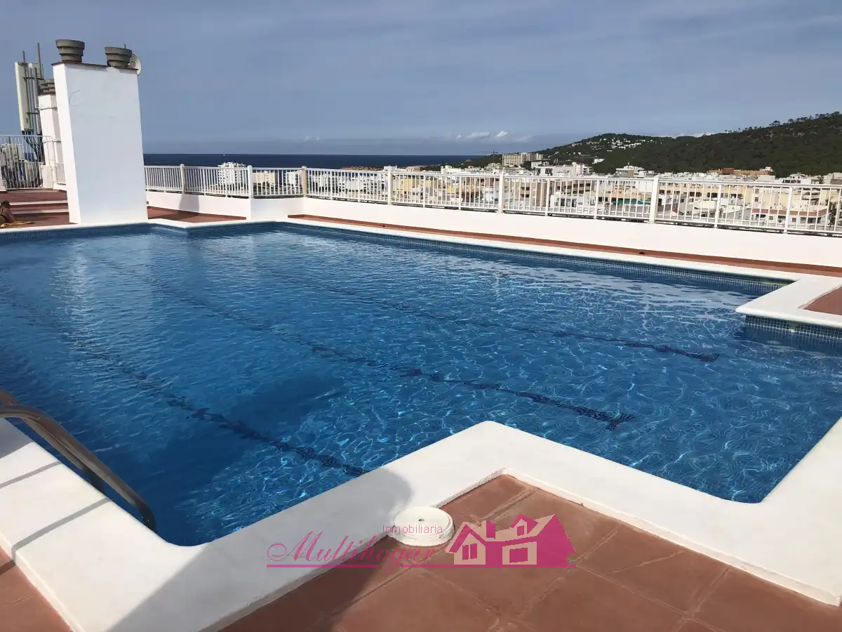 Piscina de Pis en venda en Sant Antoni de Portmany amb Aire condicionat, Calefacció i Terrassa