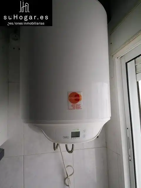 Bany de Pis de lloguer en Badajoz amb Aire condicionat, Moblat i Alarma