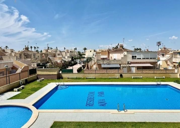 Swimming pool of House or chalet for sale in Torrevieja  with Private garden and Community pool