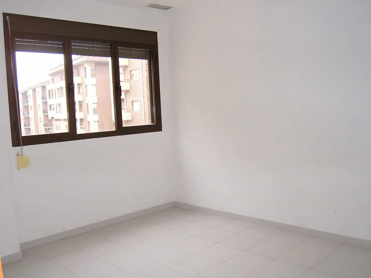 Schlafzimmer von Geschaftsraum zur Miete in Alcañiz mit Terrasse