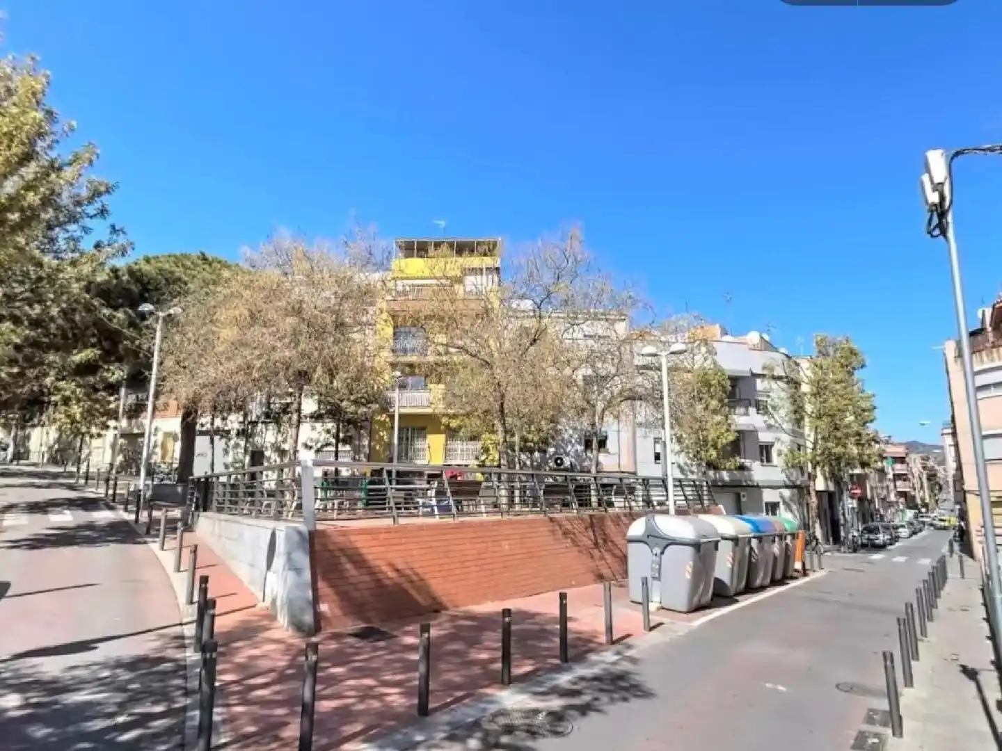 Vista exterior de Piso en venta en Santa Coloma de Gramenet con Terraza