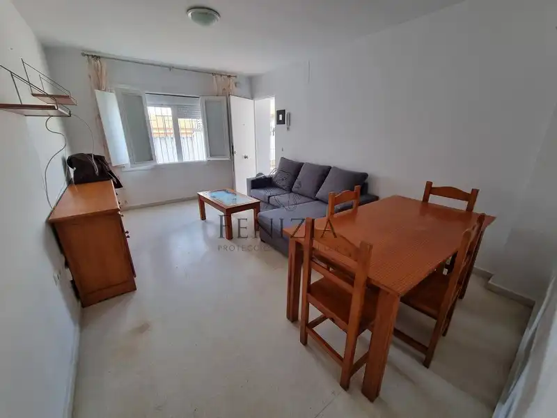 Außenansicht von Wohnungen zur Miete in Cádiz mit Terrasse, Möbliert und Ofen