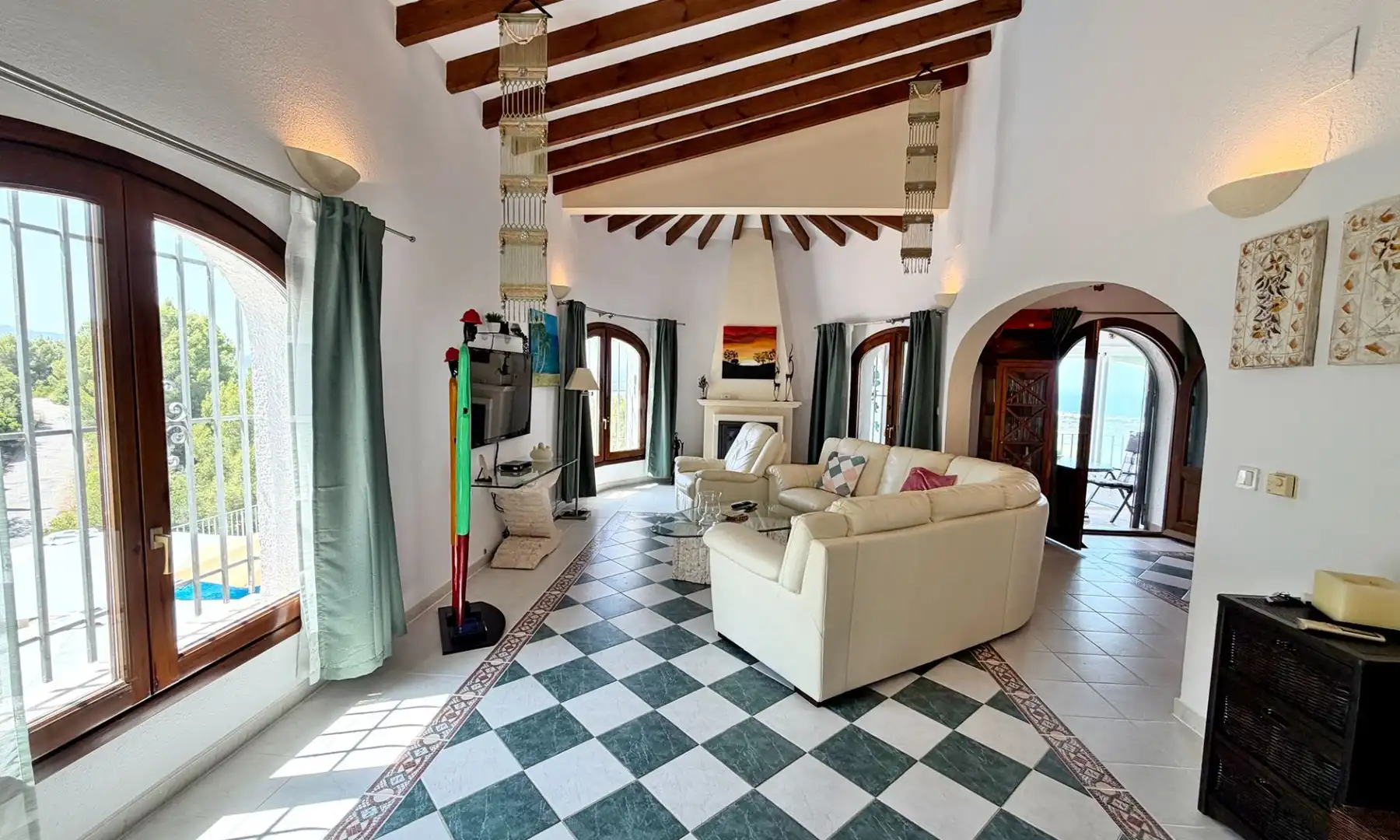 Sala d'estar de Casa o xalet en venda en Dénia amb Aire condicionat, Calefacció i Jardí privat