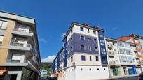 Vista exterior de Apartament en venda en Vegadeo amb Calefacció, Parquet i Terrassa