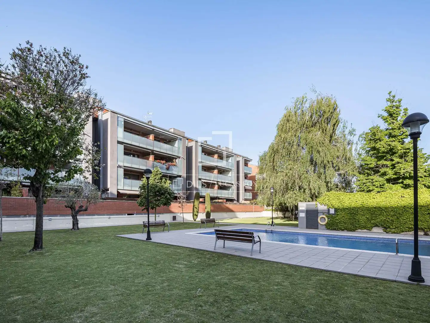 Swimming pool of Flat for sale in Sant Cugat del Vallès  with Air Conditioner, Heating and Terrace