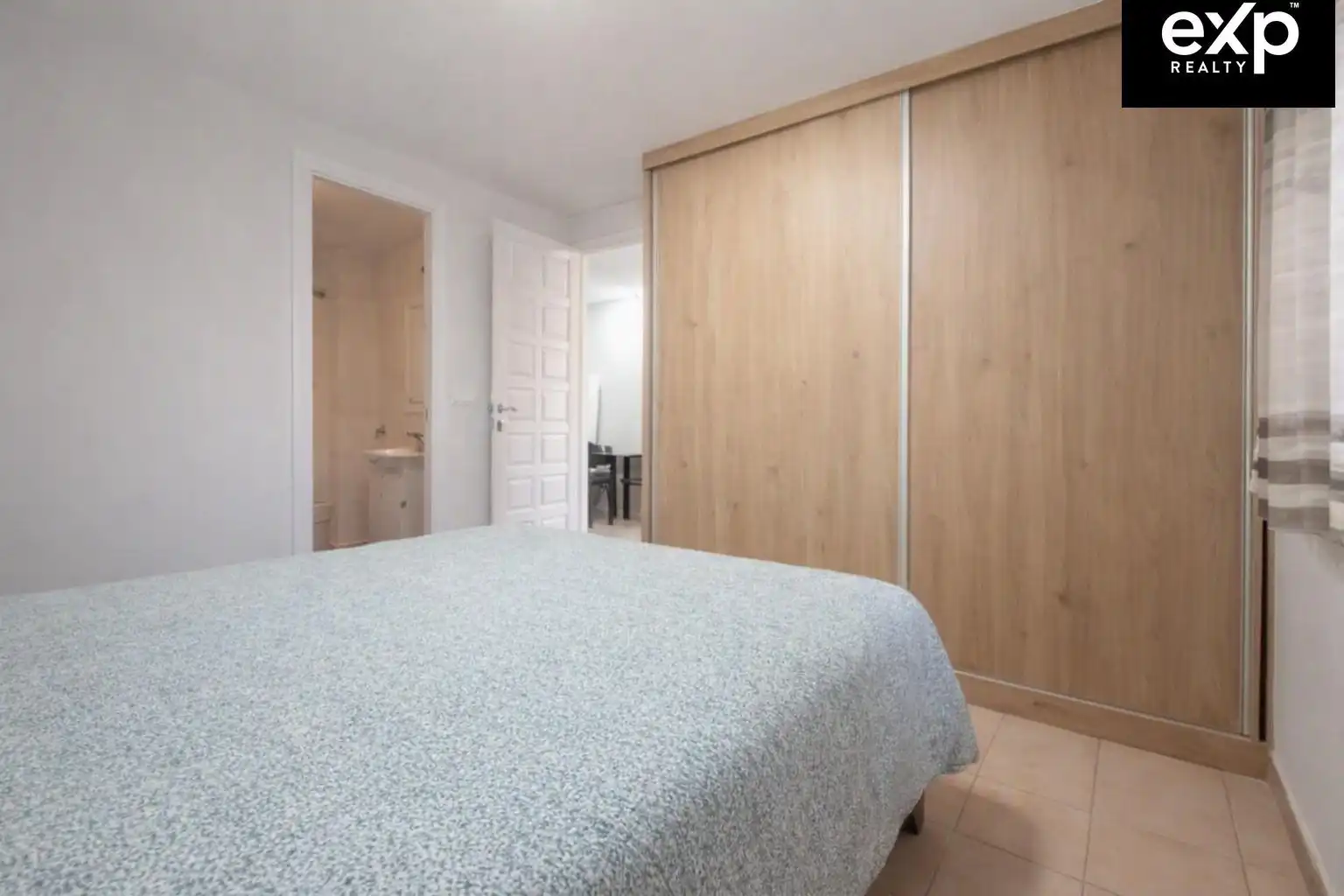 Habitación de Estudio en venta en O Grove   con Calefacción, Terraza y Amueblado