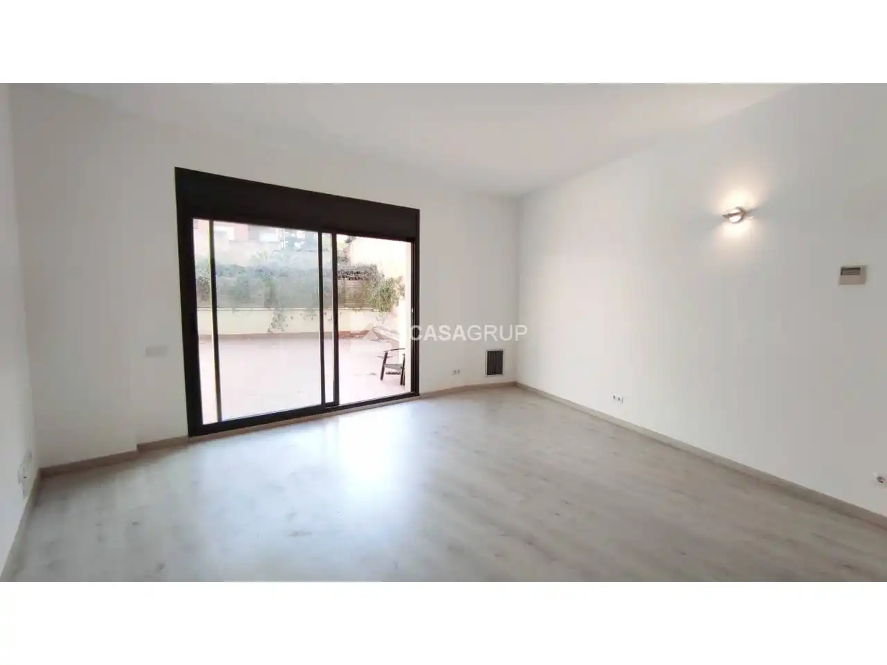 Living room of Flat for rent in Barcelona  with Air Conditioner, Heating and Parquet flooring