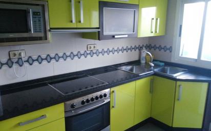 Kitchen of Flat for sale in  Granada Capital  with Terrace