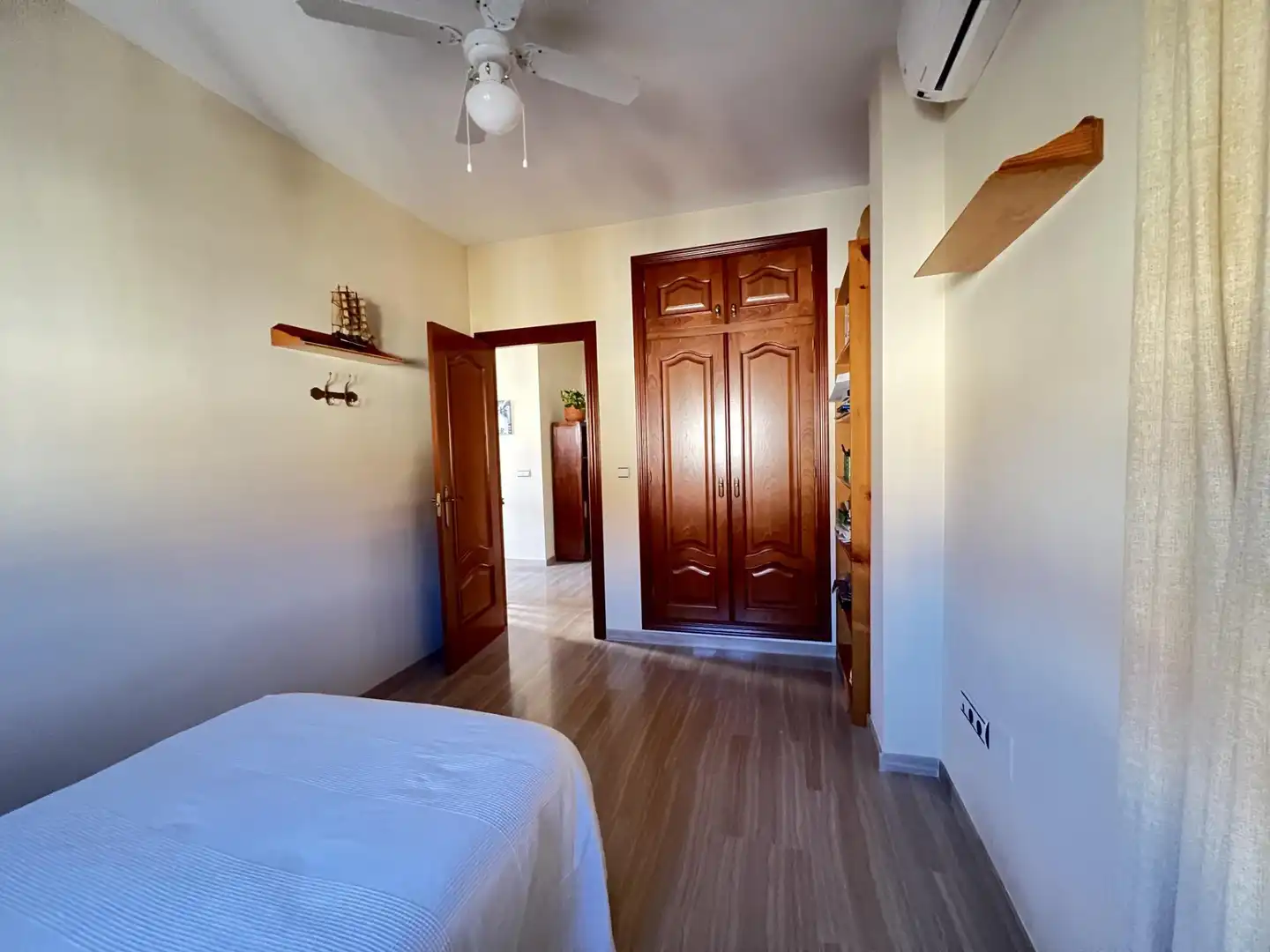 Dormitori de Casa o xalet en venda en Antequera amb Aire condicionat, Calefacció i Jardí privat