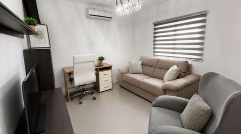 Foto 3 de Casa adosada en venta en Centro, Alcalá de Guadaira